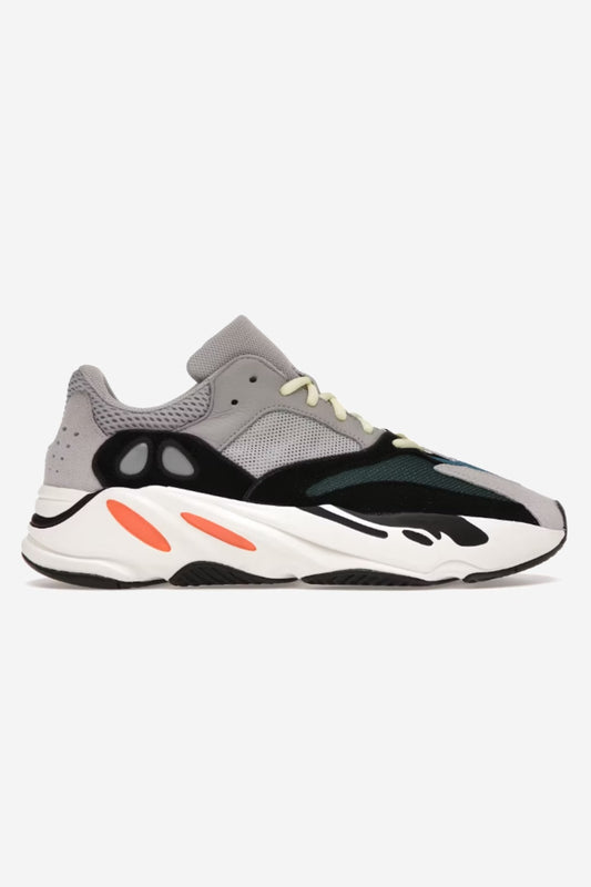 700 Trainers
