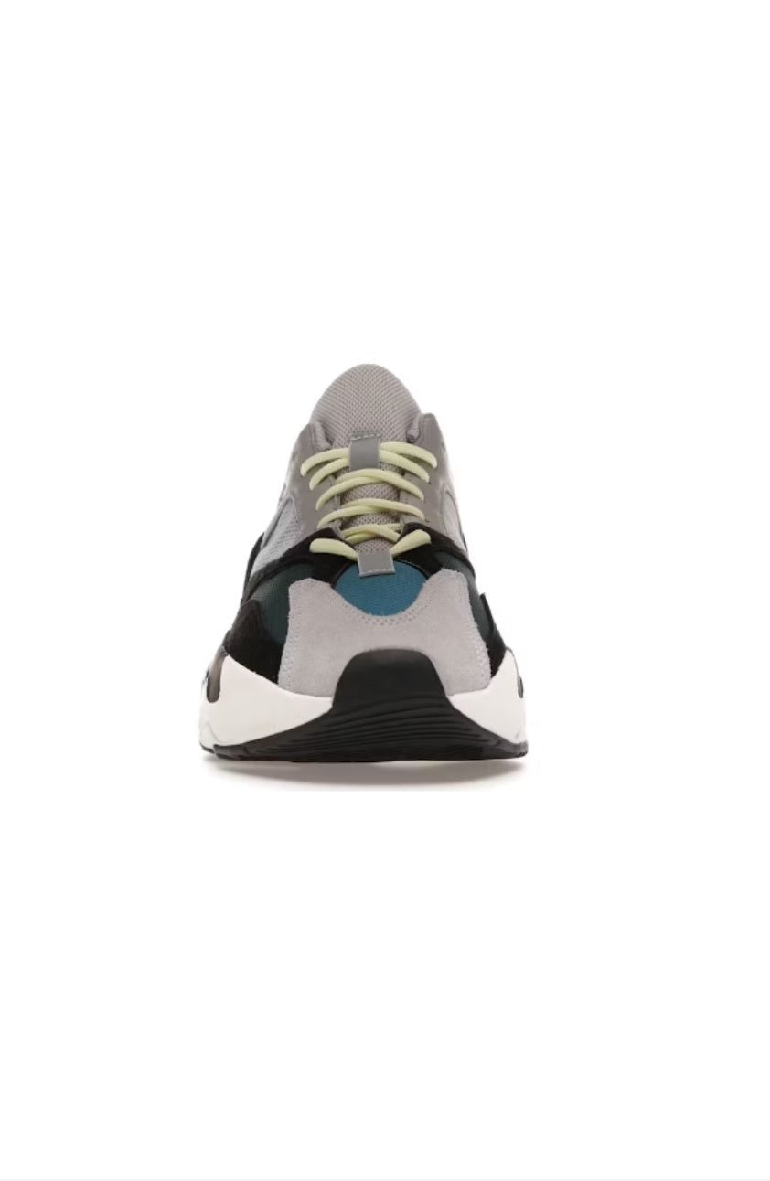 700 Trainers