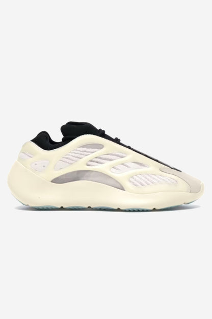 700 V3 Trainers