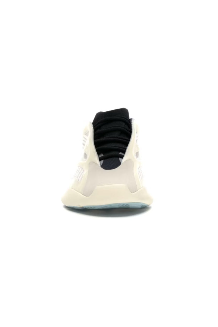 700 V3 Trainers