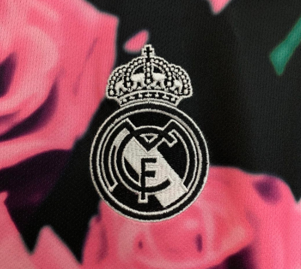 Real Madrid Pink Snake Kit